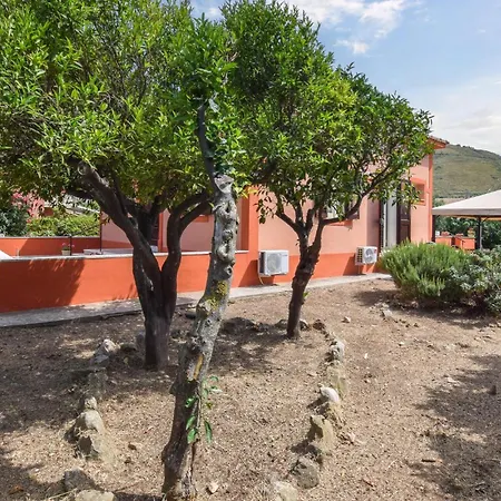 2 Bedroom Stunning In Castellammare Del Golf 度假居 *